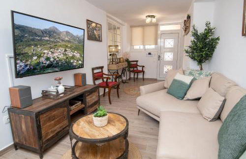 Stoa Luxury House with Unique Jacuzzi Room - Foto 11