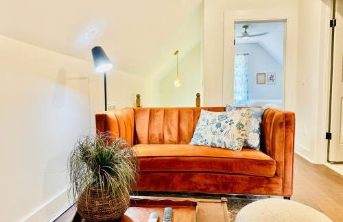 Near Ft Moore Ft Benning and CSU Restored Historic Home - Foto 32