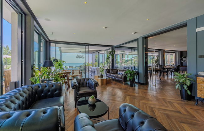 Hotel DeVille - Photo 6