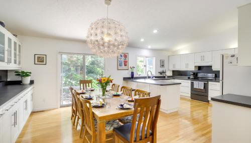 Modern and Spacious Home - 6 Mi to Dtwn South Bend - Foto 2