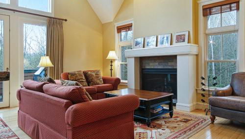Castle Hill Condo - Photo 2