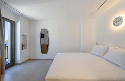 Azure Naousa - Photo 58