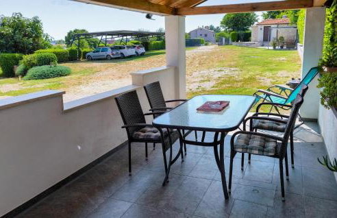 One-Bedroom Holiday Home In Zminj - Photo 11