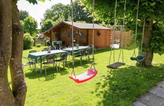 Spacious Holiday Home With Large Garden - Foto 31