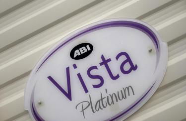 3 Bed Caravan - Sleeps 8 - Pet Friendly, Parking - Foto 76