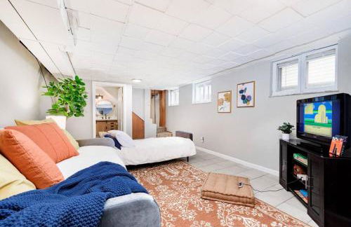 Cozy Family Cottage - Historic Top of The Hill - Foto 25