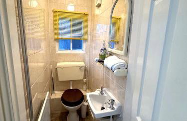 4 Bed Cottage with Hot Tub near Wyboston Lakes - Foto 13