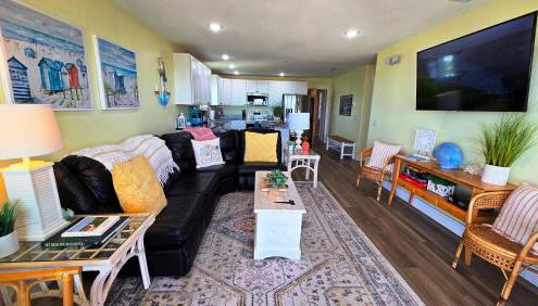 Private Lazy River Pool, 4-bed house, & dock - Foto 3