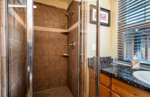 Snowcrest C304Ski Getaway Hot Tub & Theater Room - Foto 15