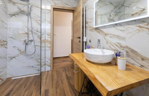 Amazing Home In Bukovac Perusicki With Sauna - Foto 27