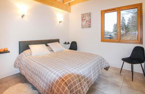 3 Bedroom Nice Home In Chambon-Sur-Lignon - Foto 13