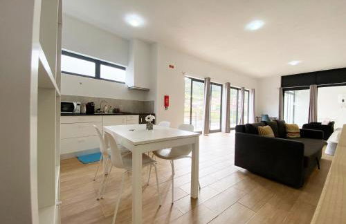 Machico flat center near beach w parking - Foto 15