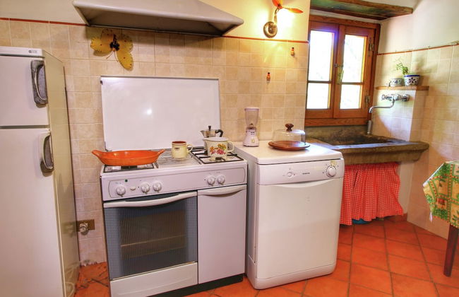 Alluring Farmhouse in Ortignano With Swimming Pool - Foto 23