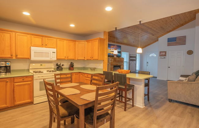 Brown Bear Lodge - Cozy mountain home situated within the quiet and ideal Sugarloaf neighborhood - Foto 20