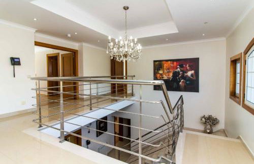 Luxury Villa with Private Pool, Gym & Leisure Room by Gale Beach LM25 - Foto 32