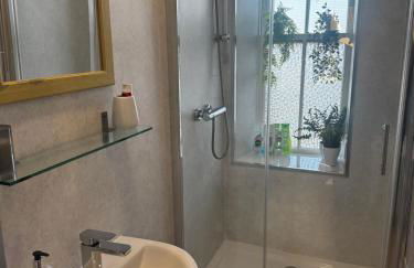 Beautiful traditional top floor flat in the center of Largs - Foto 11