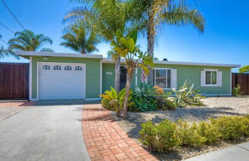 Nice home, Ocean views, and open space views. - Photo 4