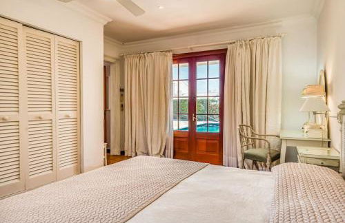 LA CALMA Espectacular villa con jardín y piscina en Menorca - Foto 24