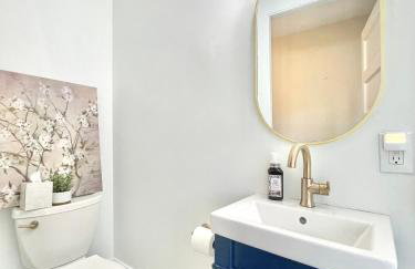 3 story, 100 year-old home, 4BR, 3 king & 2 queen beds - Foto 11