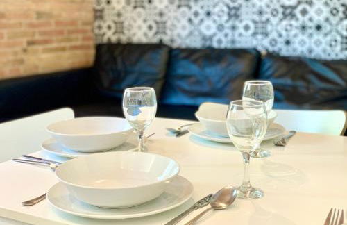 Charm Miró - Photo 2