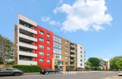 Modern 3 Bed Apartment in Acton by Amber Stays, Perfect for Business & Contractors - Photo 36