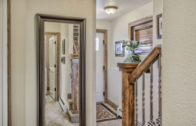 2brdowntown Occmountain Views & Grill - Photo 25