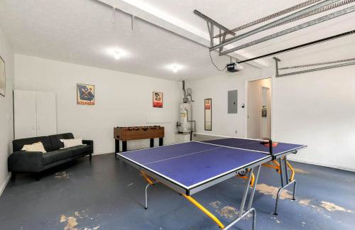 4BR Cozy Family Retreat Near Mall of GA, Near Lake Lanier - Sleeps 10 - Foto 63