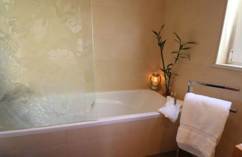 3-bed Townhouse With Pool in Albufeira Balaia - Foto 56