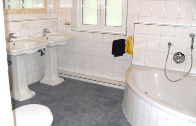 Villa Lake Constance View - Photo 12