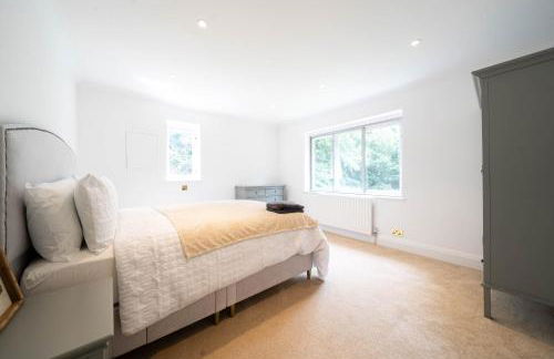 House on the Hill - Photo 13