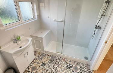 Big Group Bungalow, Sleeps 9, Perfect for Families - Photo 22