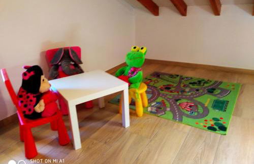 CASA AMPLIA CON JARDÍN Y APARCAMIENTO G-100147 - Foto 15