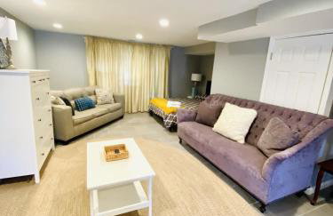 Tuscany 2900 - Classic Italian Style 3BR w Parking near Airport - Foto 7