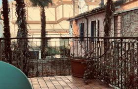 Wisteria Apartment - Photo 7