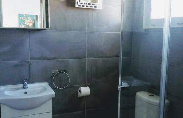 Torreguadiaro Villa - 2 mins walk from the bars and restaurants - Foto 65