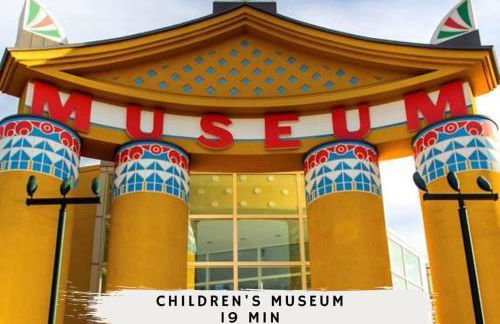 Stunning Modern Dream Home w Pool Grill Foosball - Foto 43