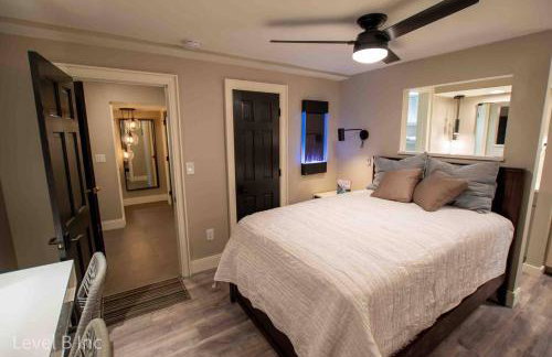 Modern Studio Basement with Private Entrance - Foto 23