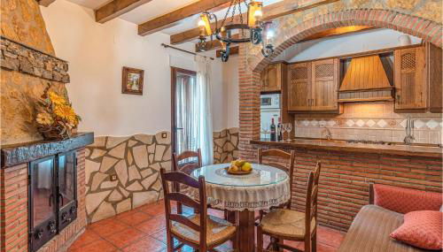 Nice Home In Mecina Bombarón With Wifi - Photo 5