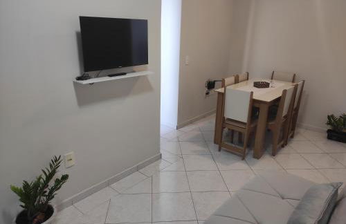 AP com suíte no Sta Mônica próximo ao Parque, COT e Batalhão - Foto 2