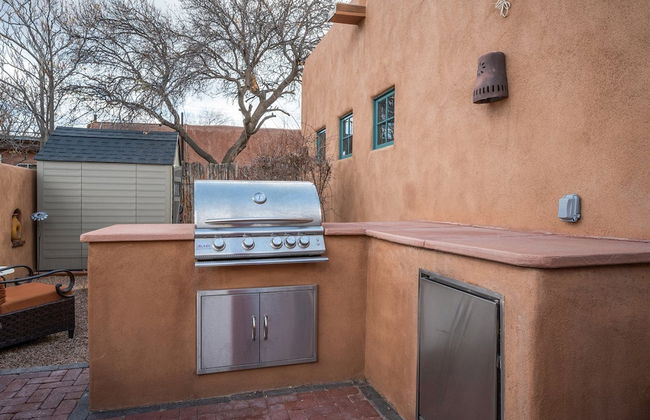 Casa Nona - Pristine Home in the Railyard District, Walk to The Plaza - Photo 1