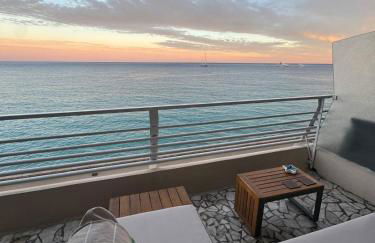 Casa Sud Menton Studio Front de Mer Vue Mer Panoramique Terrasse Parking - Foto 14