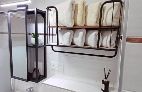 Appartement cosy dans une maison calme et parking gratuit avec borne - Foto 11