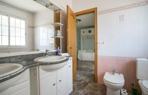 Basketball court, pool, BBQ, gardens, seaviews - Foto 54