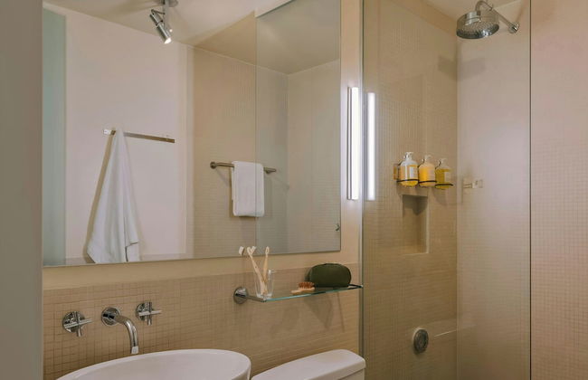 Chambers Hotel Central Park South, Sonder by Marriott Bonvoy - Photo 55