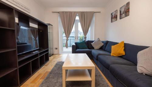 Knightswood - Photo 1