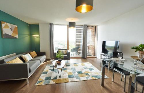 ShortstayMK Vizion apartments, with free superfast wi-fi, parking - Foto 20