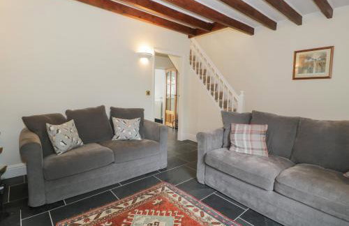 Cottage on the Green - Photo 5