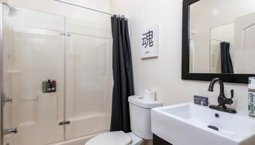 Spacious 2BR Apartment with Full Kitchen & Dining In Beverly Hills - Foto 4