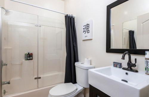 Spacious 2BR Apartment with Full Kitchen & Dining In Beverly Hills - Foto 4