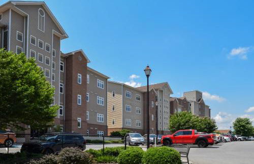 Top-Floor Balcony and Serene Views Huddleston Condo - Foto 25